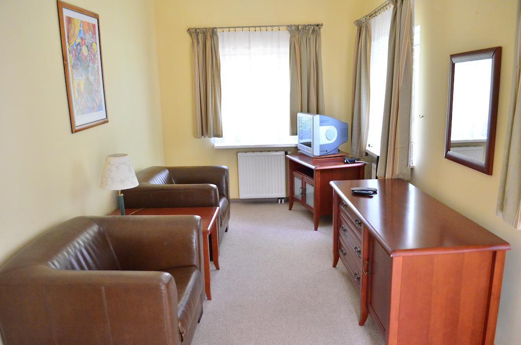 Hotel Mikorzyn Ślesin Chambre photo