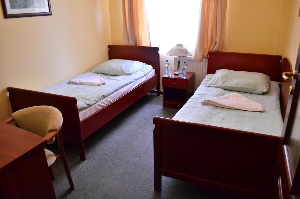 Hotel Mikorzyn Ślesin Chambre photo