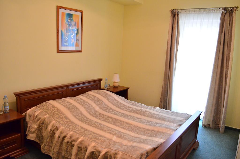 Hotel Mikorzyn Ślesin Chambre photo