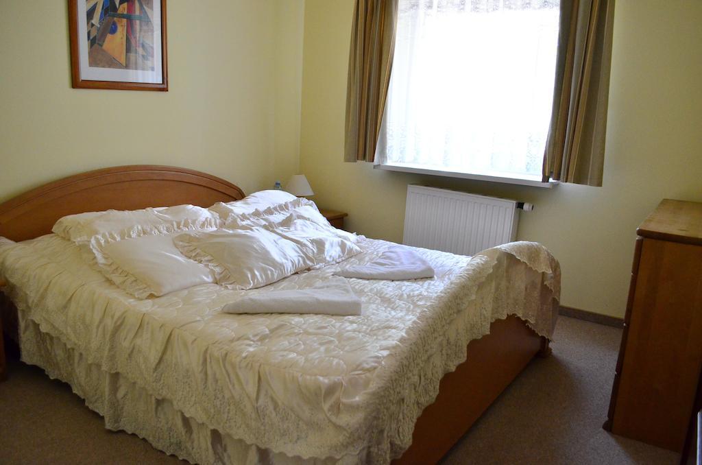Hotel Mikorzyn Ślesin Chambre photo